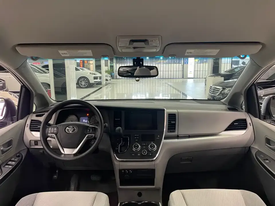 Toyota Sienna