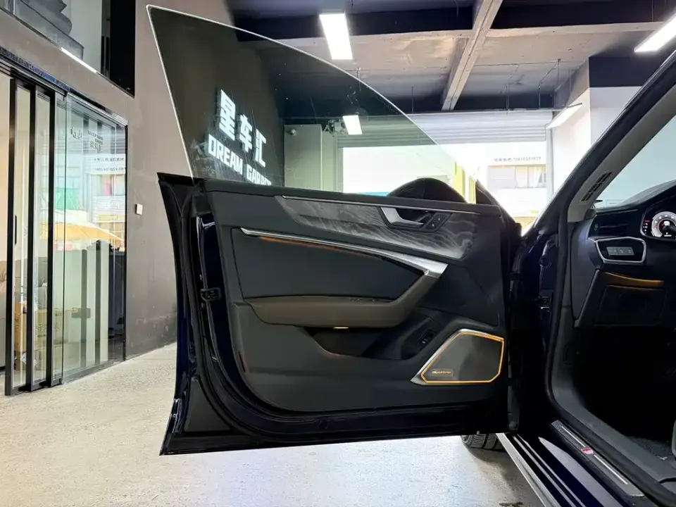 Audi A7L