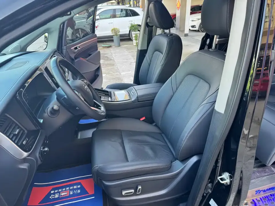 GAC Trumpchi M8