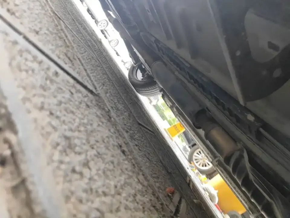 Ford Explorer (Import)