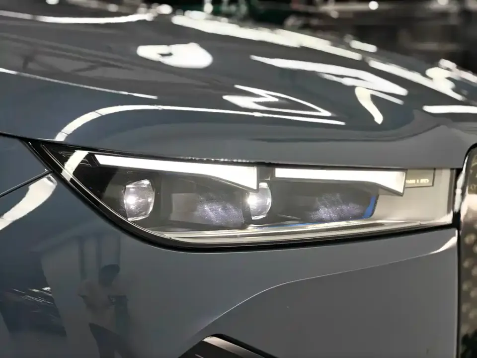 BMW iX M60