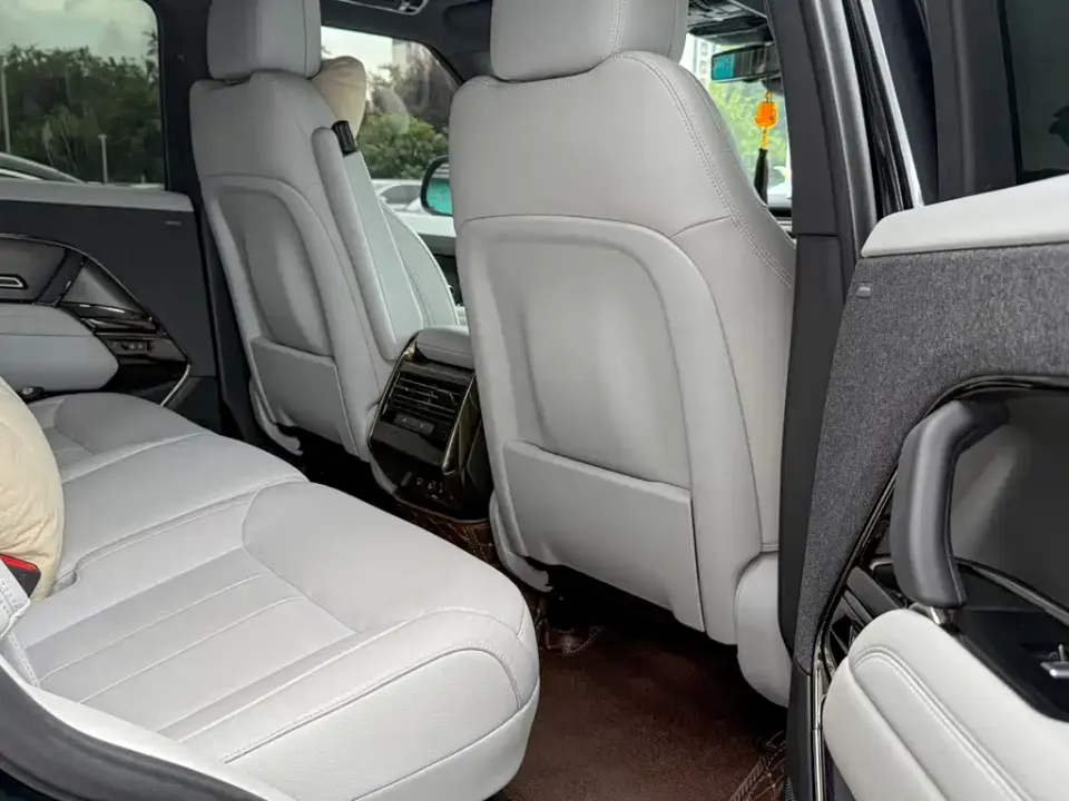 Land Rover Sport