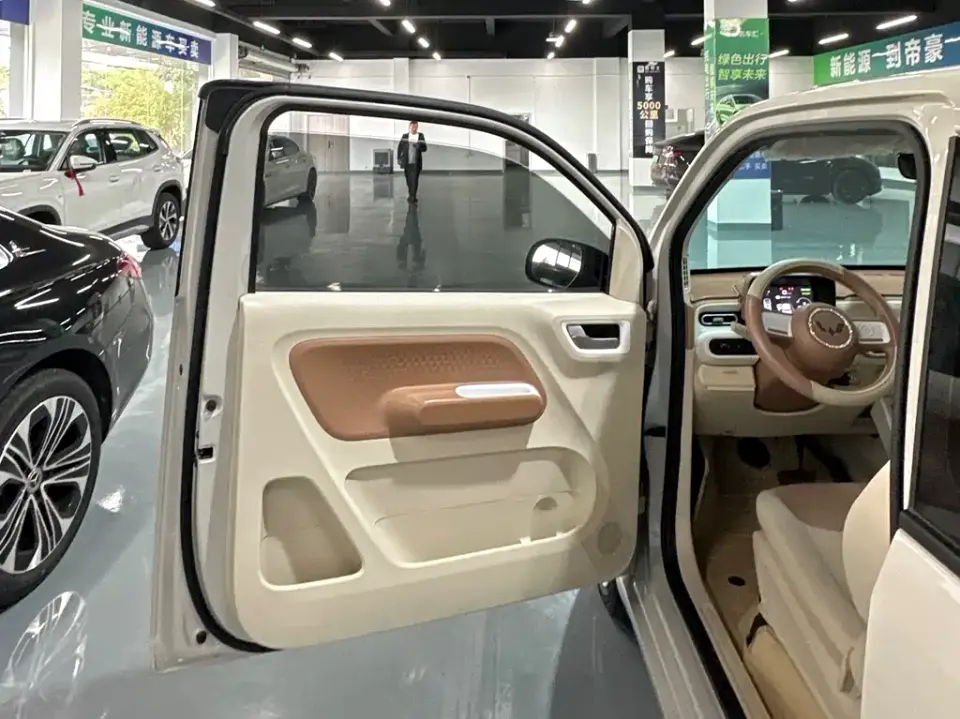 Wuling MINIEV