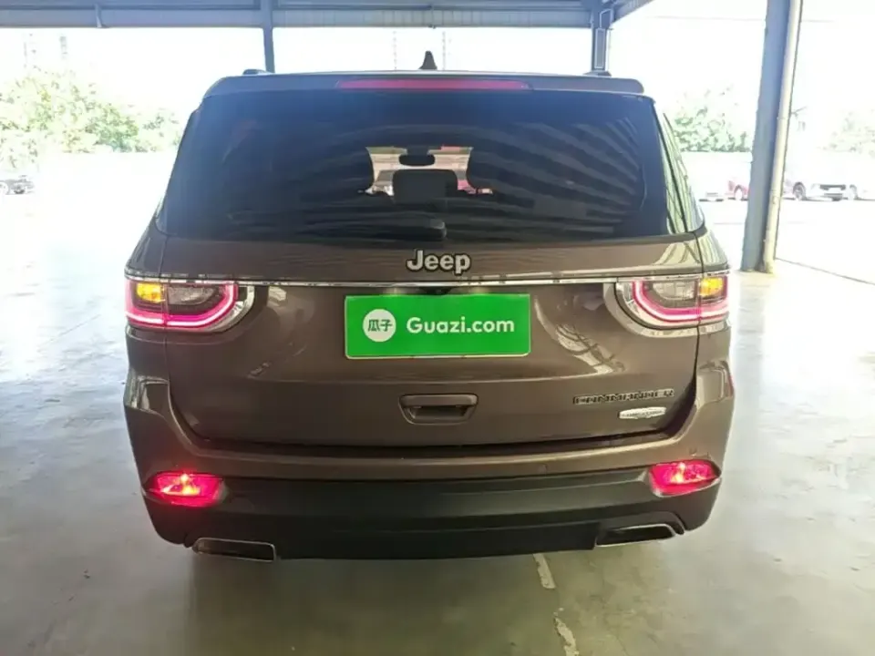Jeep Commander