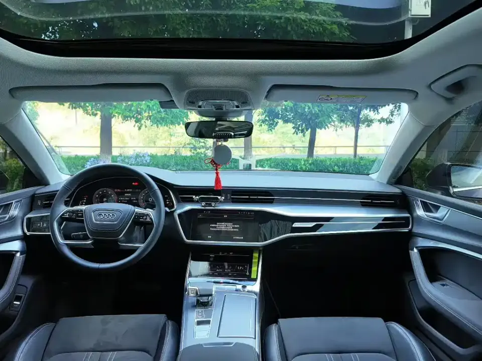 Audi A7L