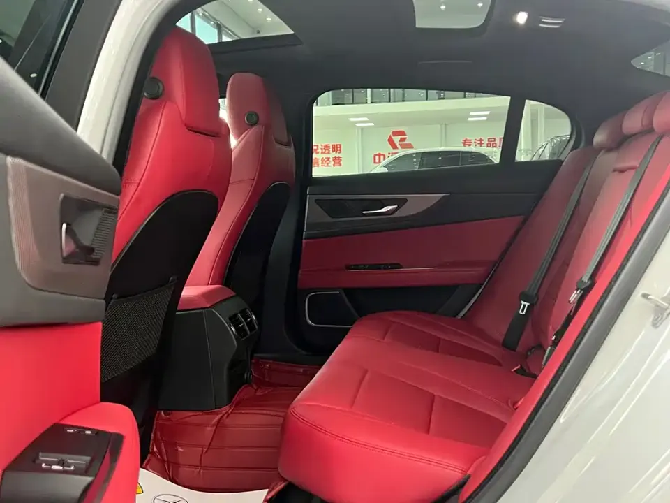 Jaguar XEL