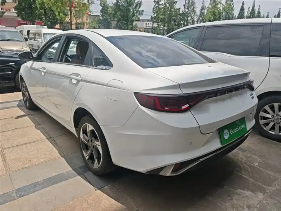 Geely L HiP