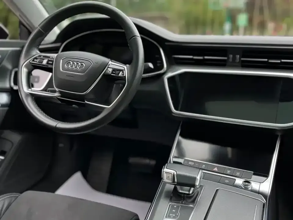Audi A7L