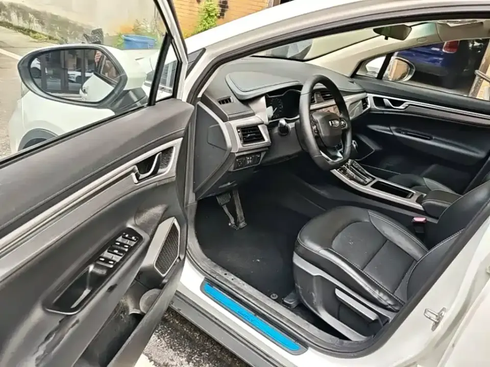 Geely Emgrand GS