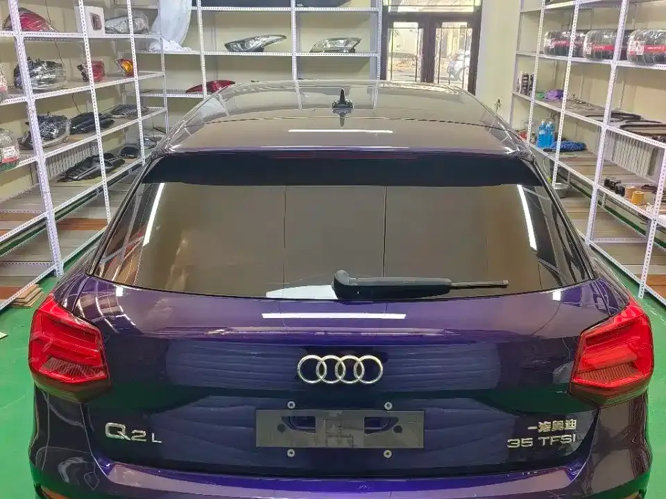 Audi Q2L