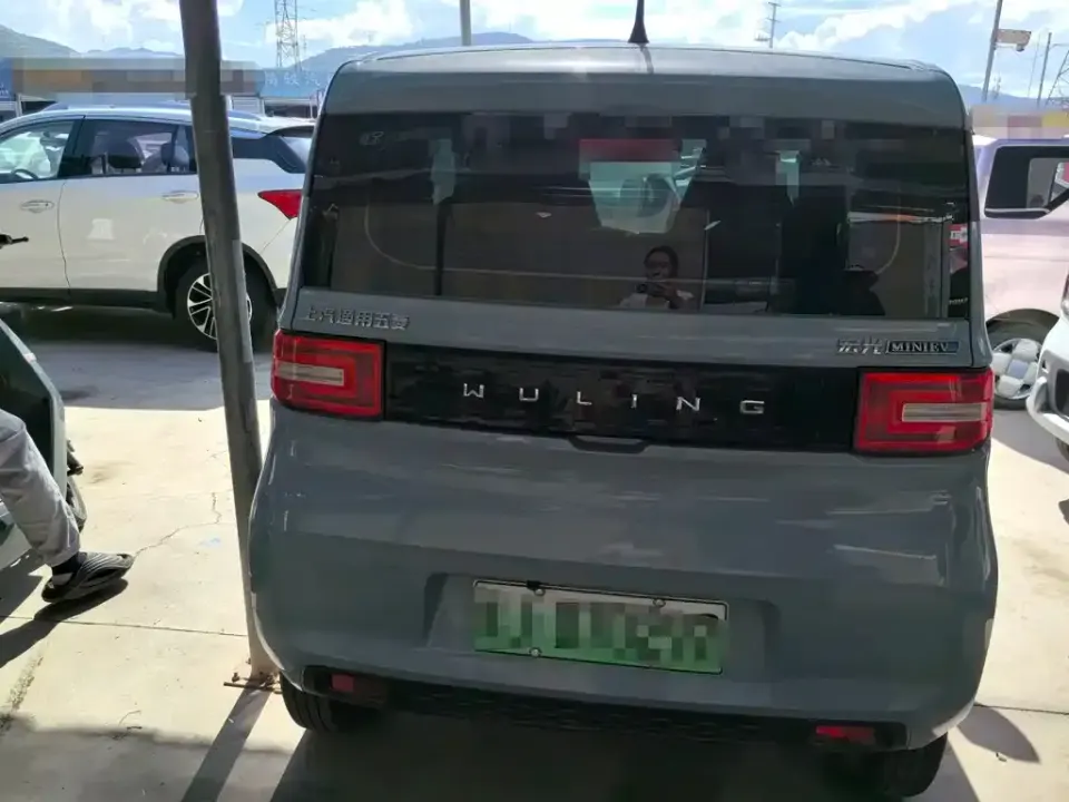Wuling MINIEV