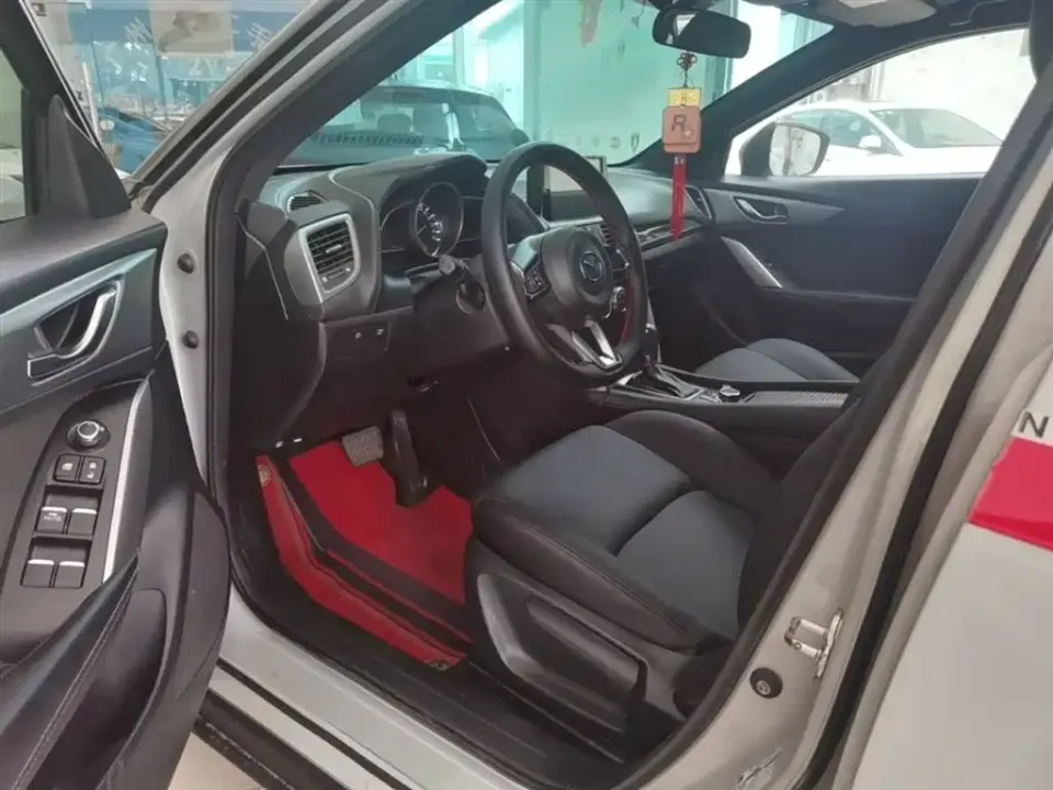 Mazda CX-4