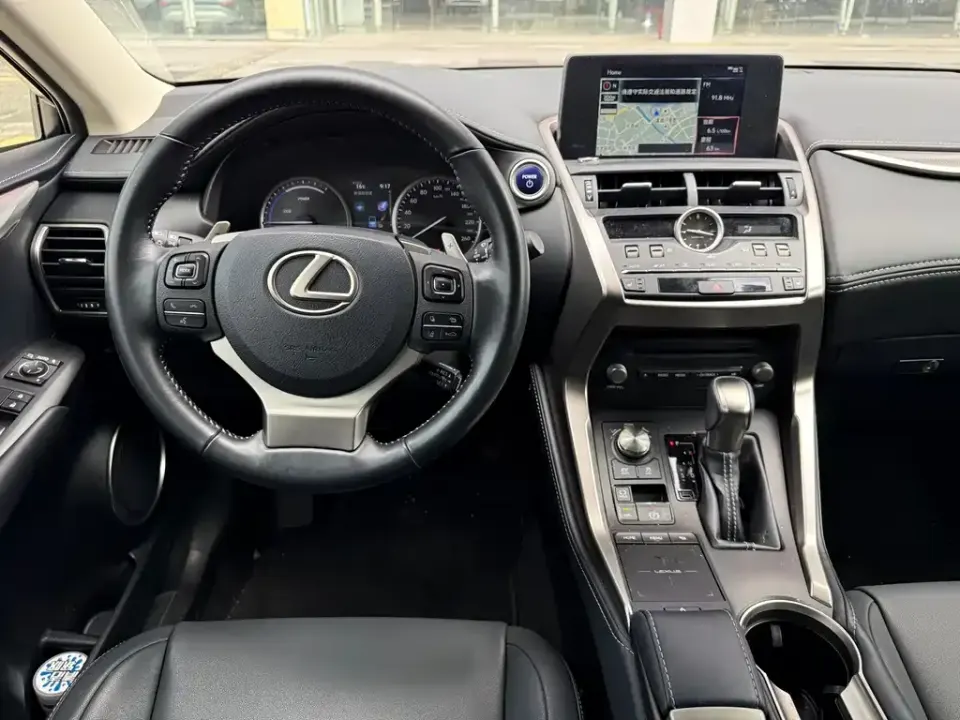 Lexus NX