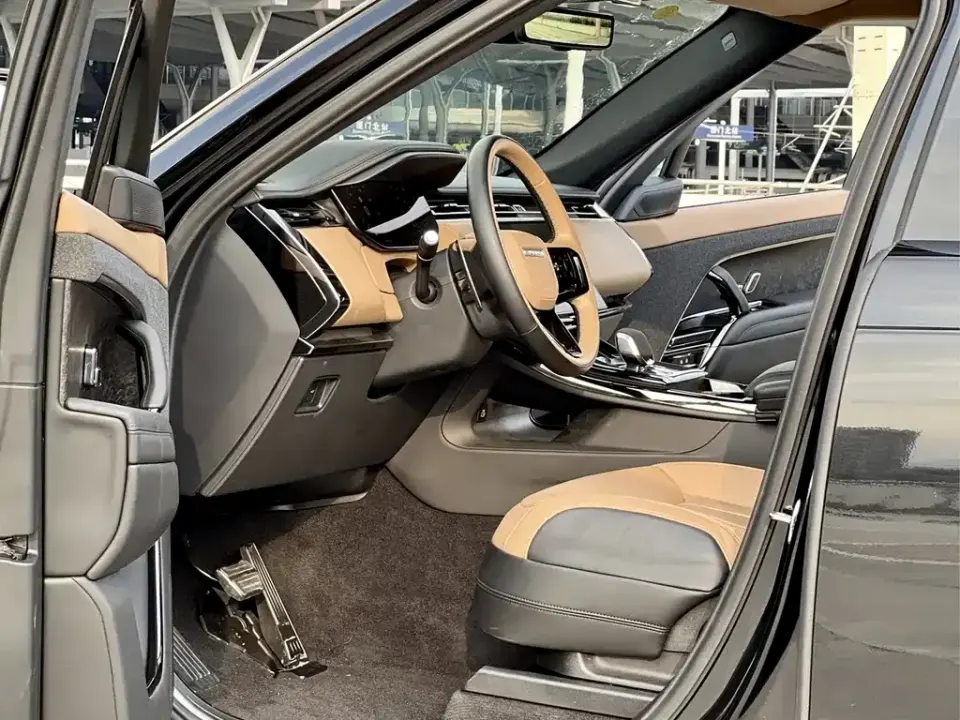 Land Rover Sport