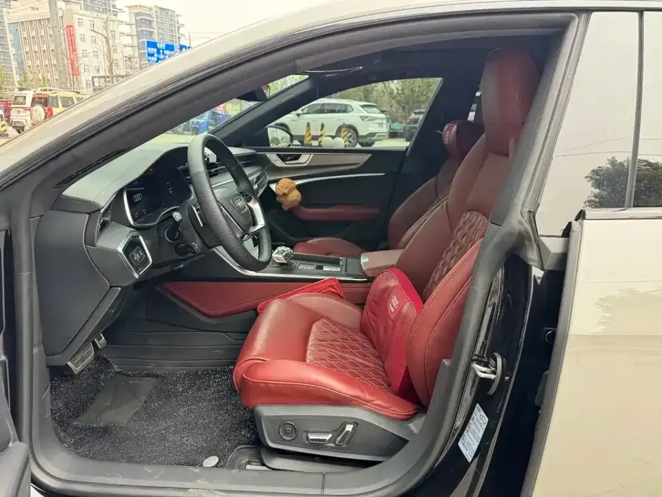 Audi A7L
