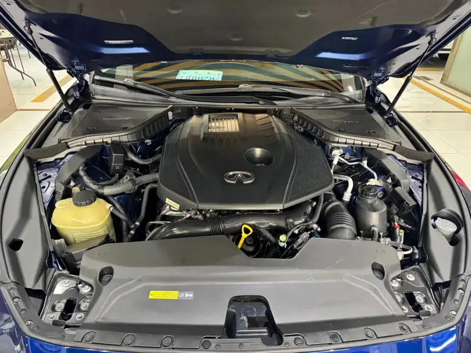 Infiniti Q50L