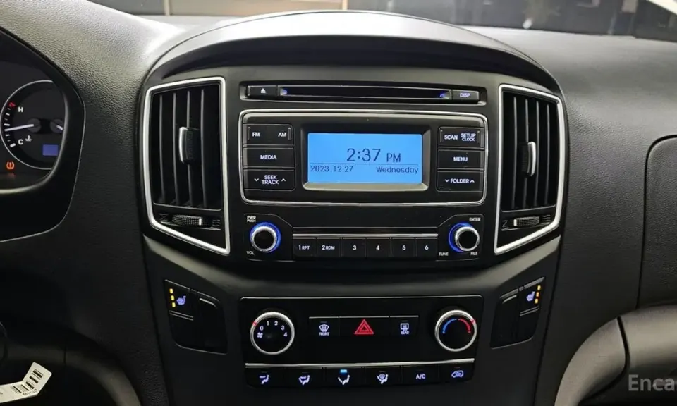 Hyundai Starex