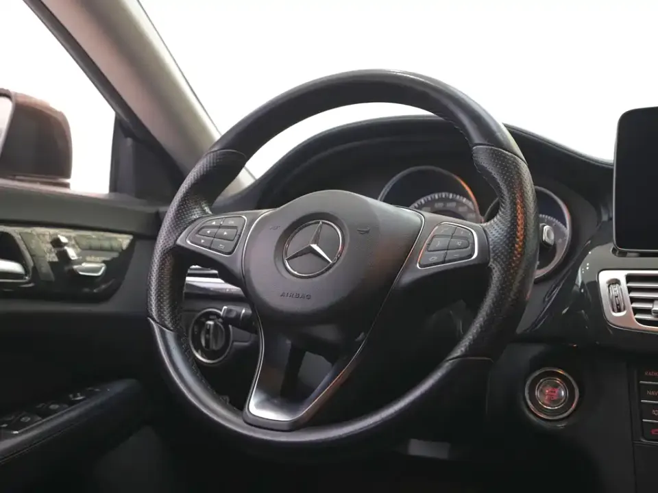 Mercedes-Benz CLS