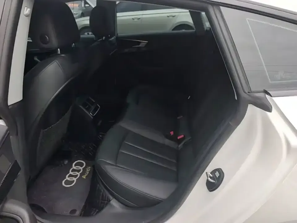 Audi A5 (Import)