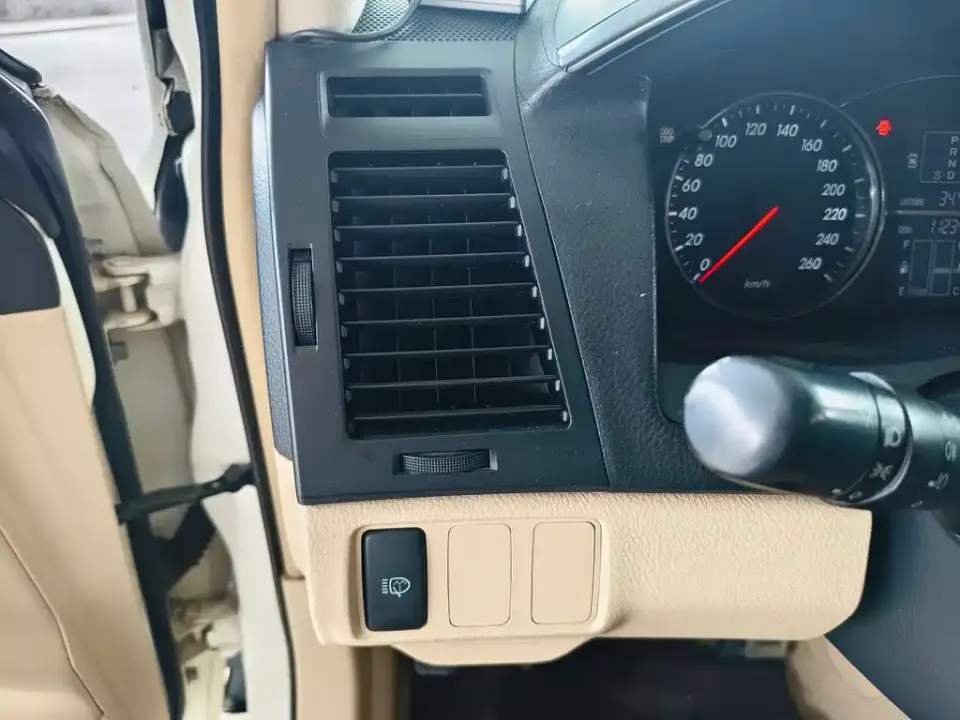 Toyota Reiz