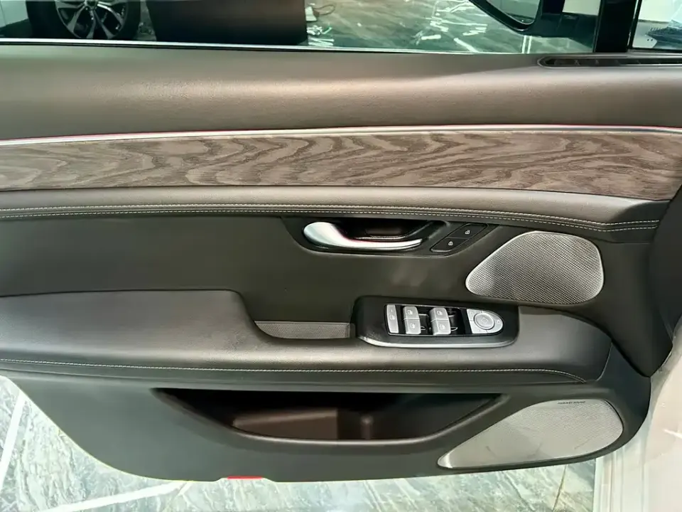 AITO AITO M5