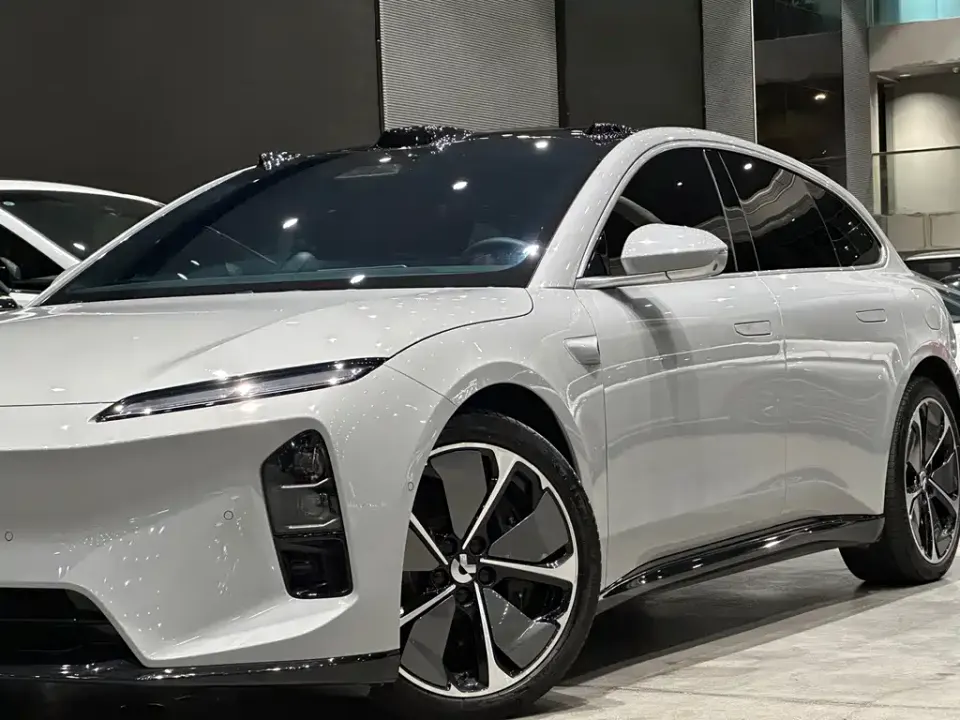 Nio ET5T