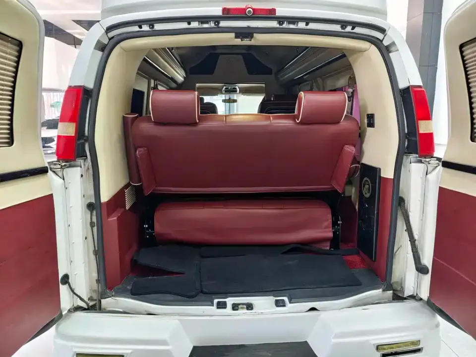 GMC Savana