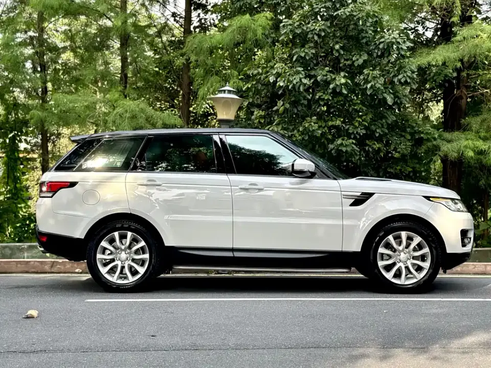 Land Rover Sport