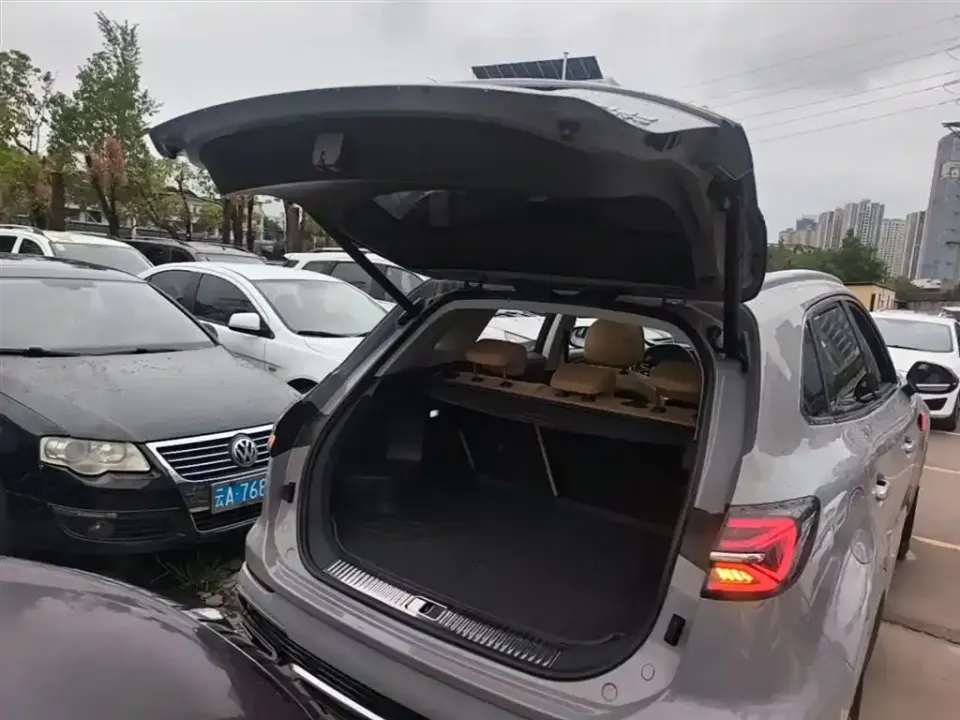 Hongqi Hongqi HS5