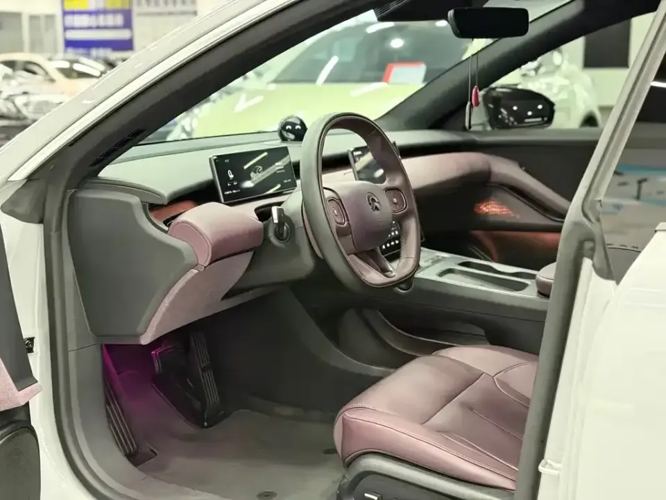 Nio ET5