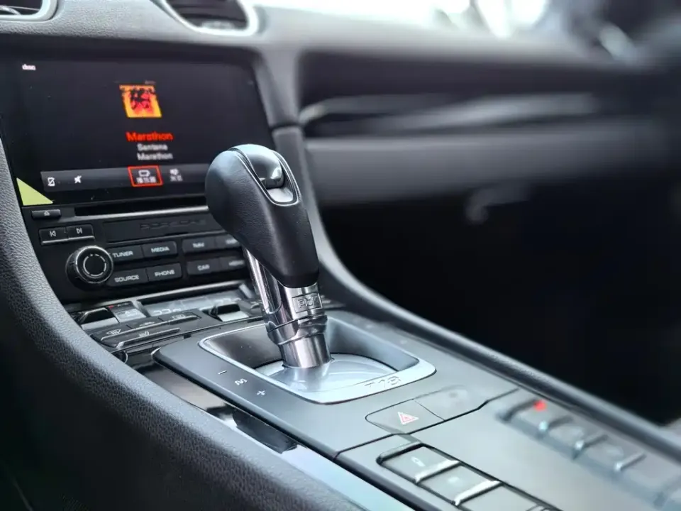 Porsche 718