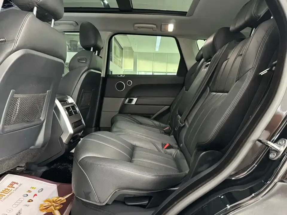 Land Rover Sport