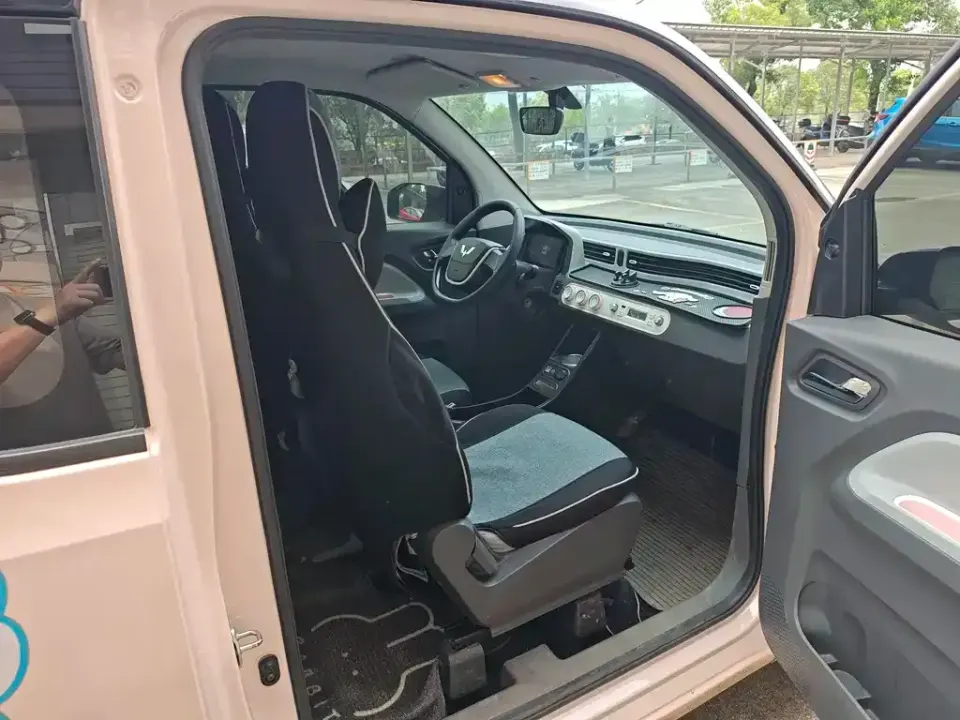 Wuling MINIEV