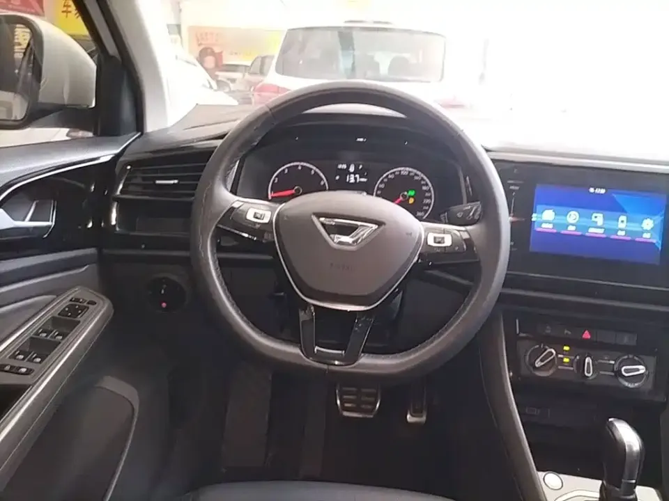 Jetta VS5