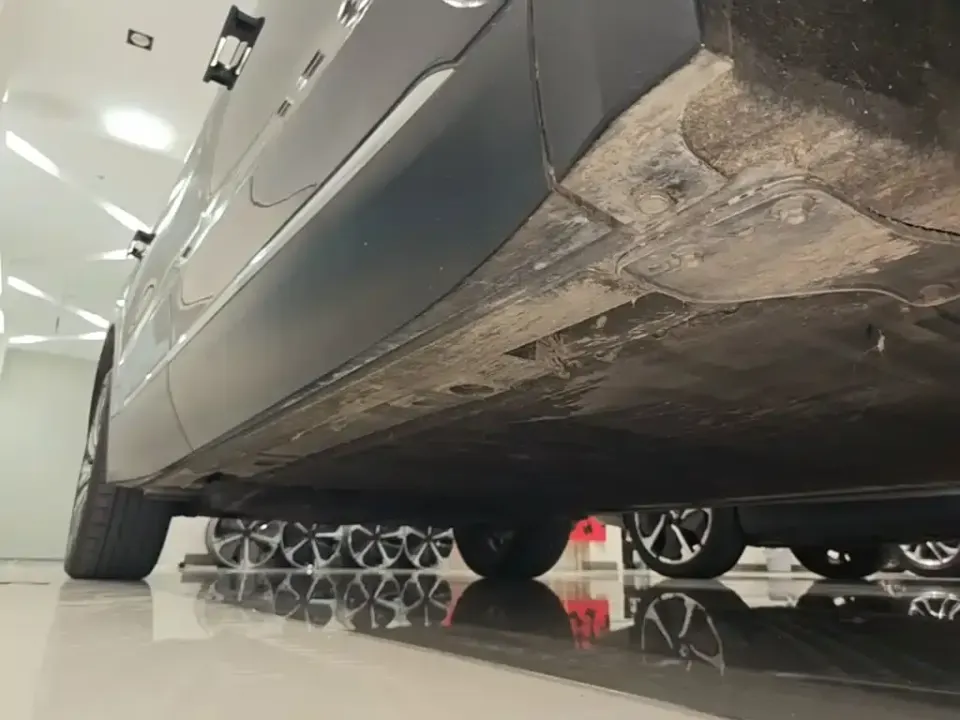 Nio ES8