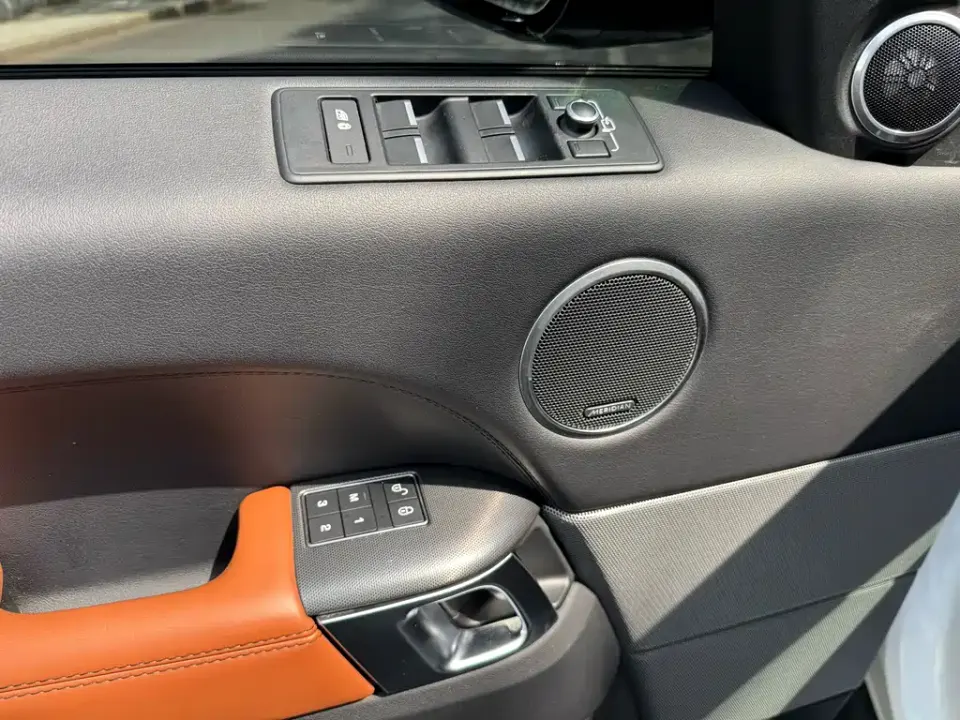Land Rover Sport