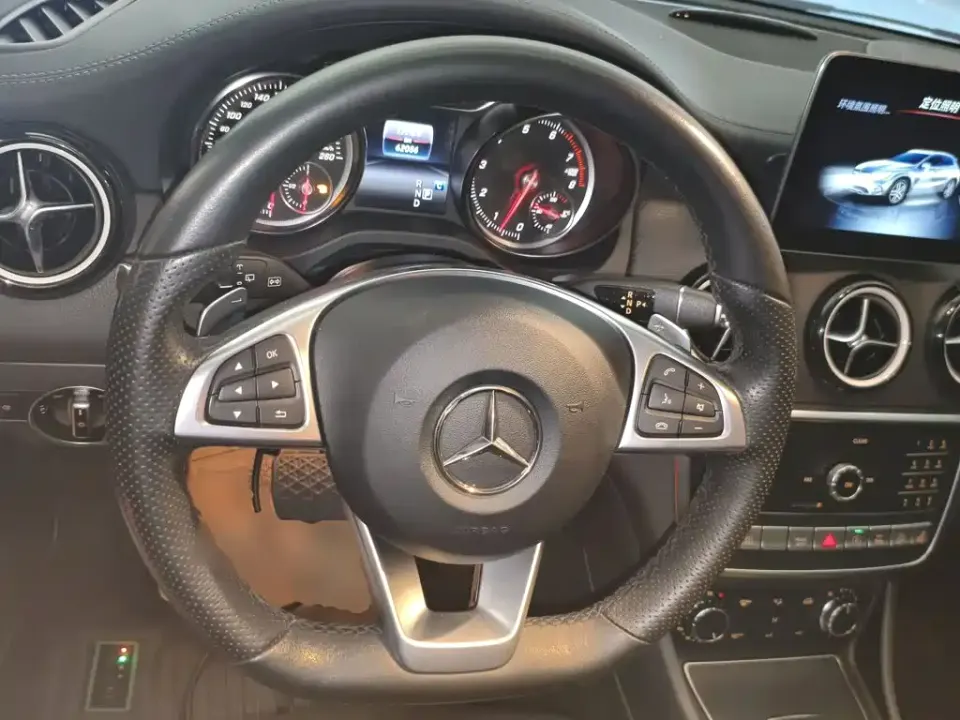 Mercedes-Benz GLA