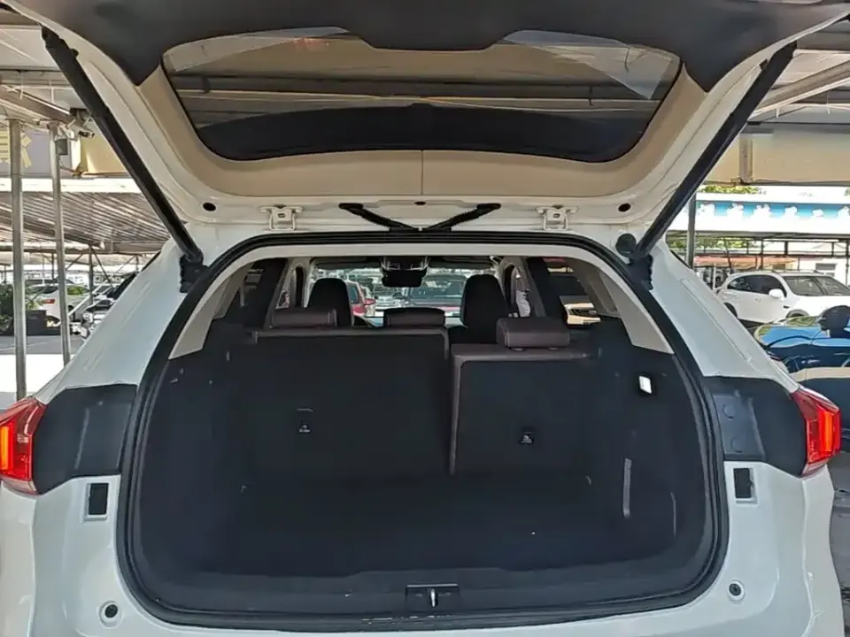 WEY Wey VV6