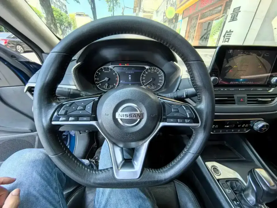 Nissan Teana