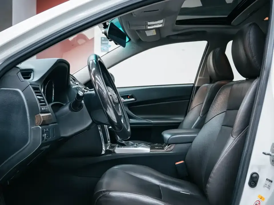Toyota Reiz