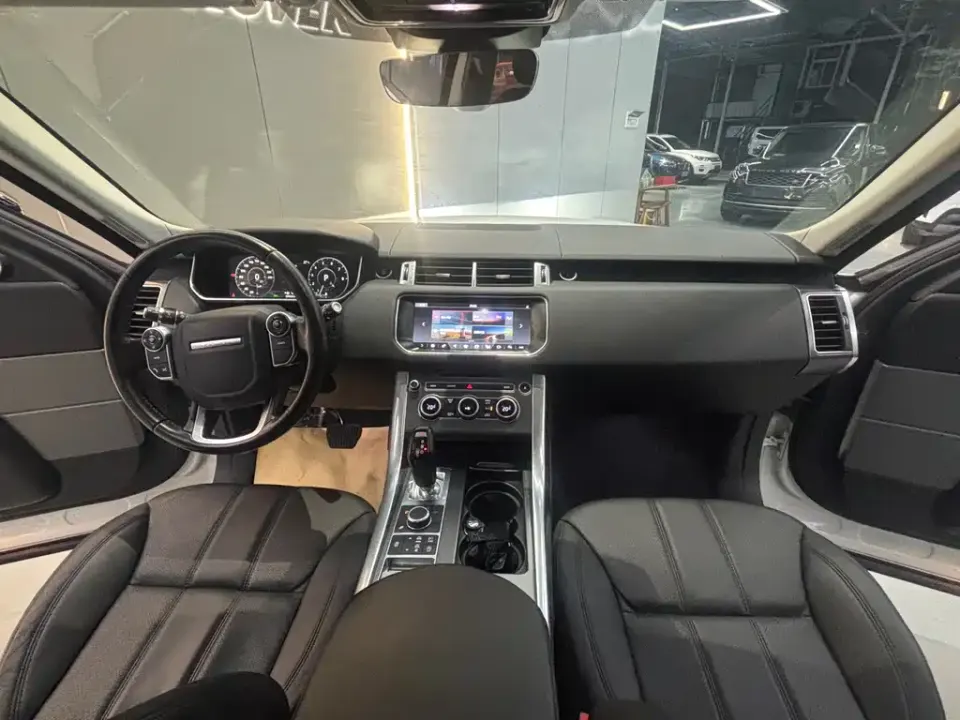 Land Rover Sport