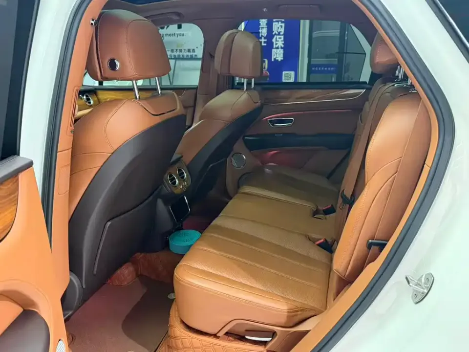 Bentley Bentayga PHEV
