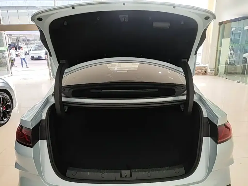 BYD Qin L