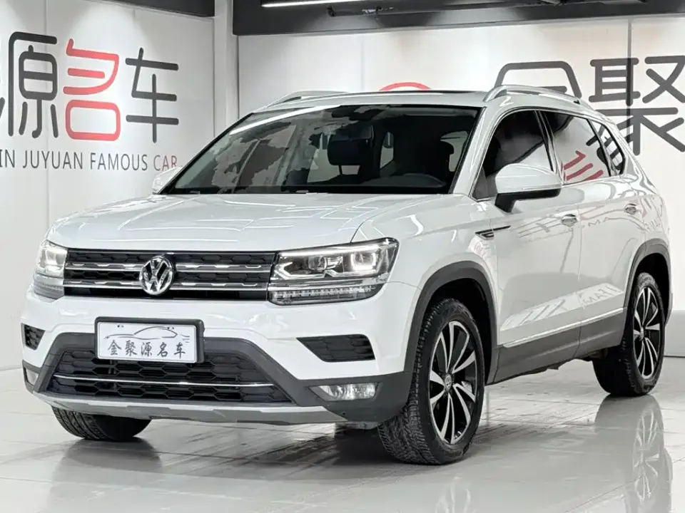 Volkswagen Tharu