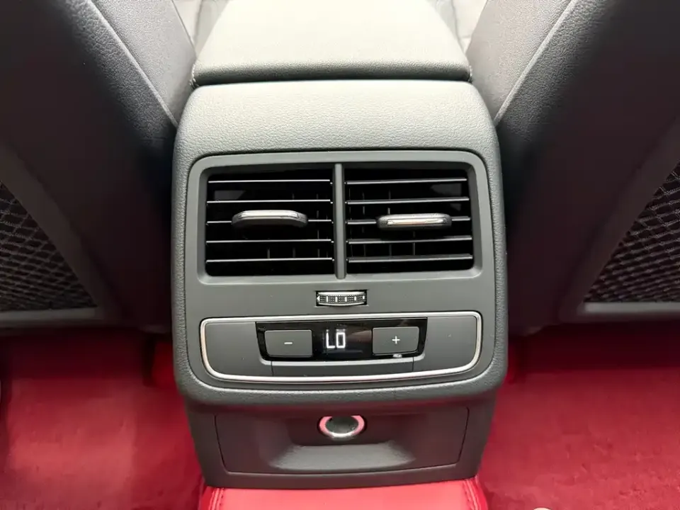 Audi A4 (Import)