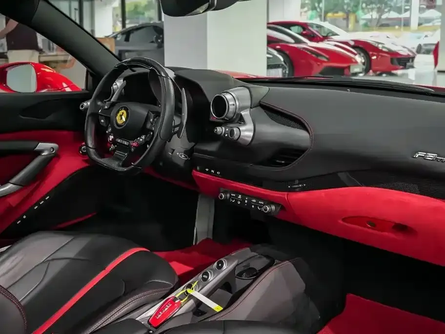 Ferrari F8
