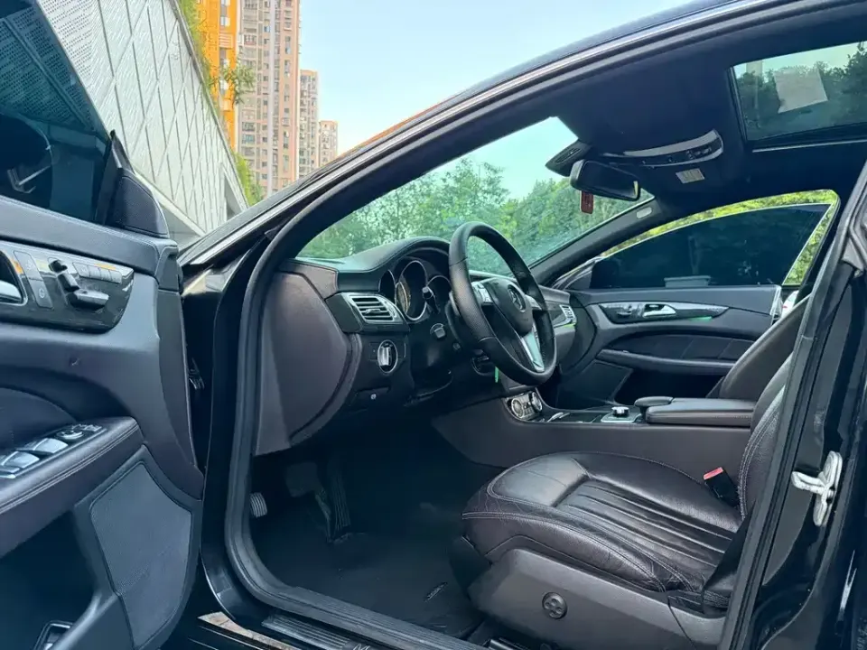 Mercedes-Benz CLS