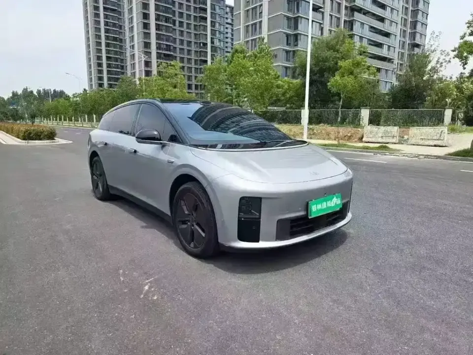 Li Li i6