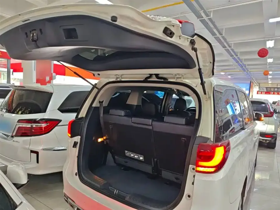 GAC Trumpchi M8