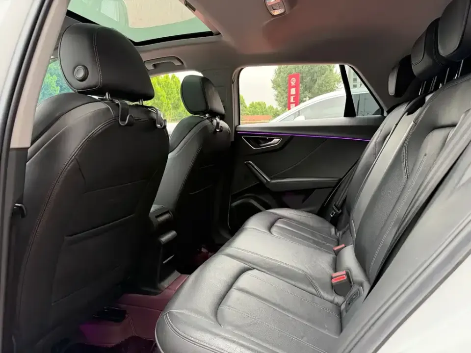 Audi Q2L